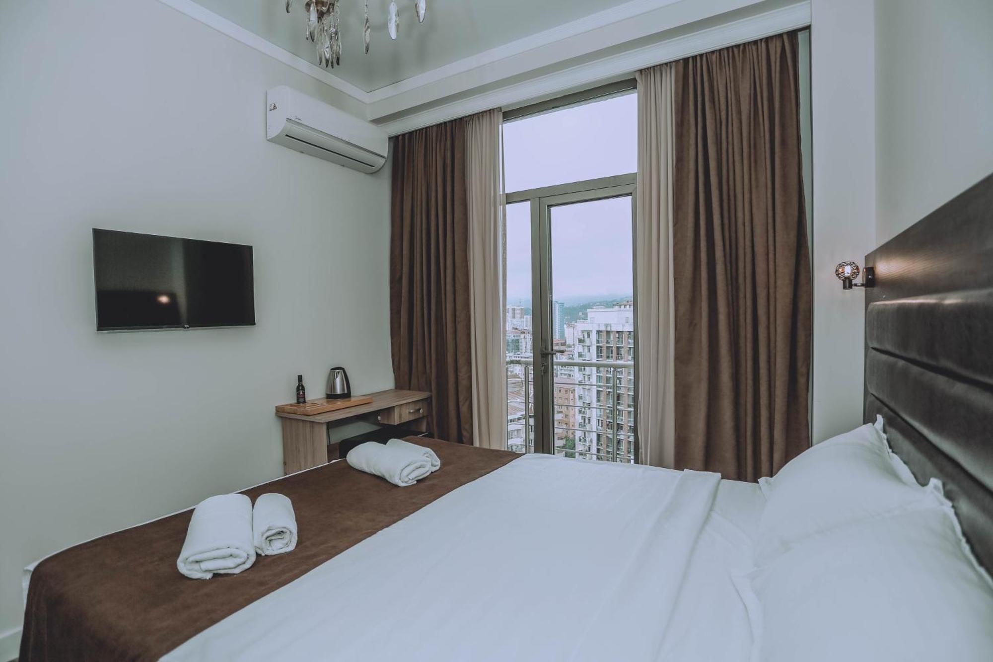 Royal Medis Hotel バトゥーミ エクステリア 写真