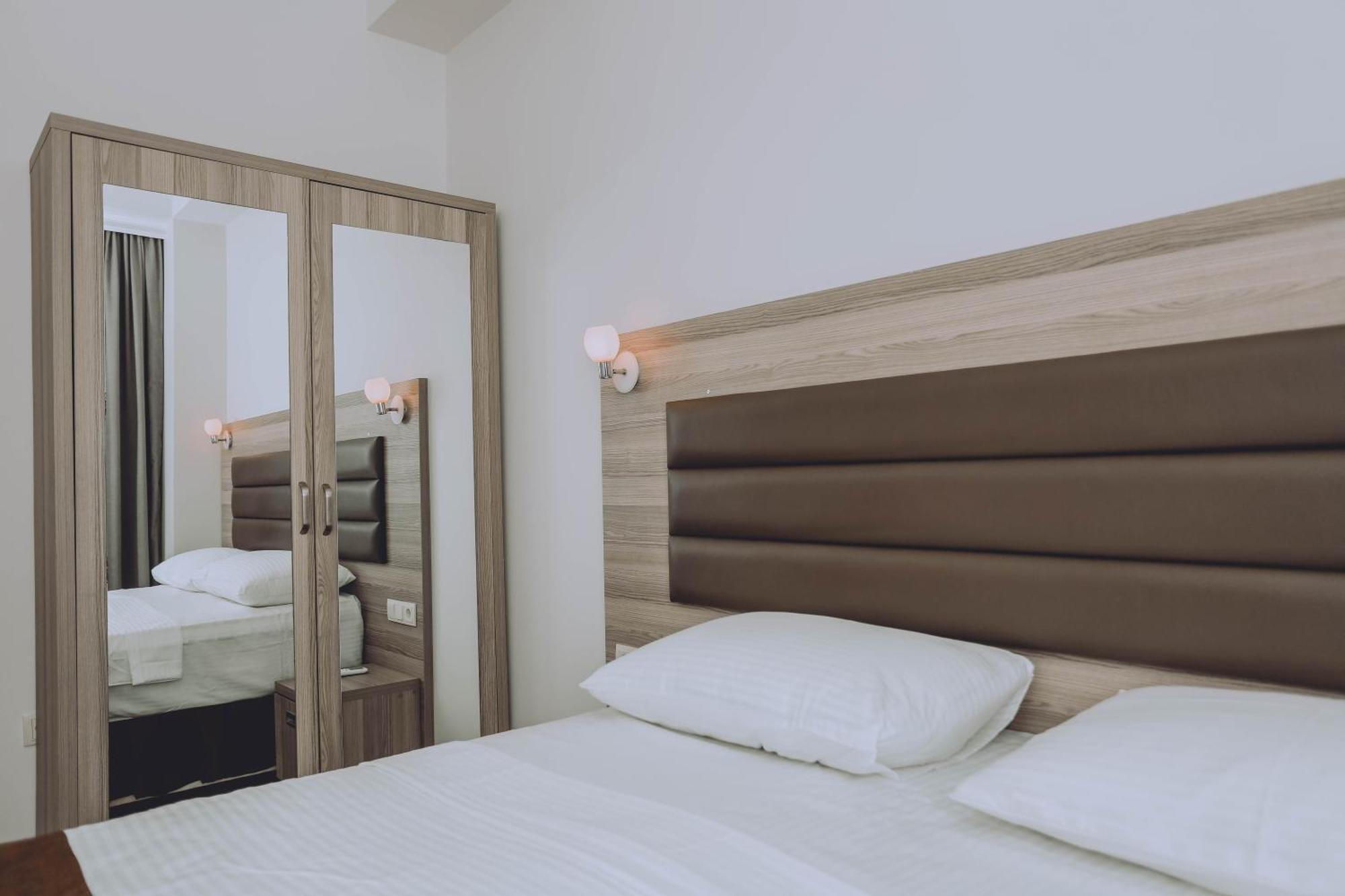 Royal Medis Hotel バトゥーミ エクステリア 写真