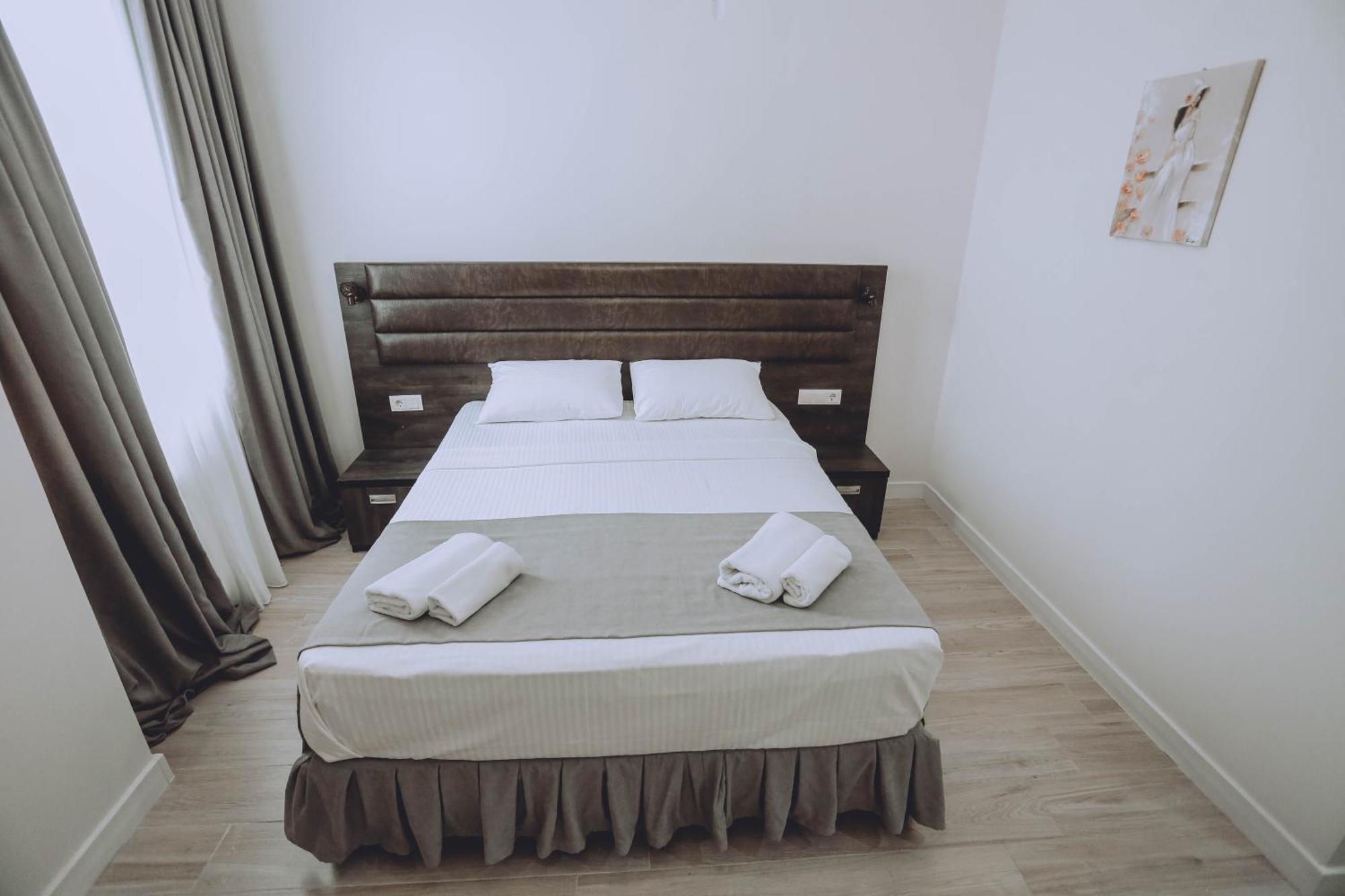 Royal Medis Hotel バトゥーミ エクステリア 写真