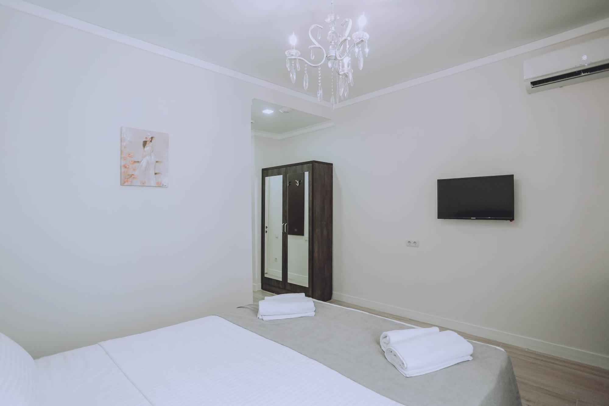 Royal Medis Hotel バトゥーミ エクステリア 写真