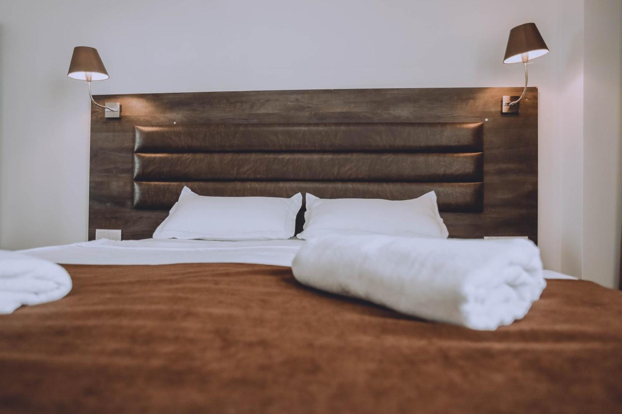 Royal Medis Hotel バトゥーミ エクステリア 写真
