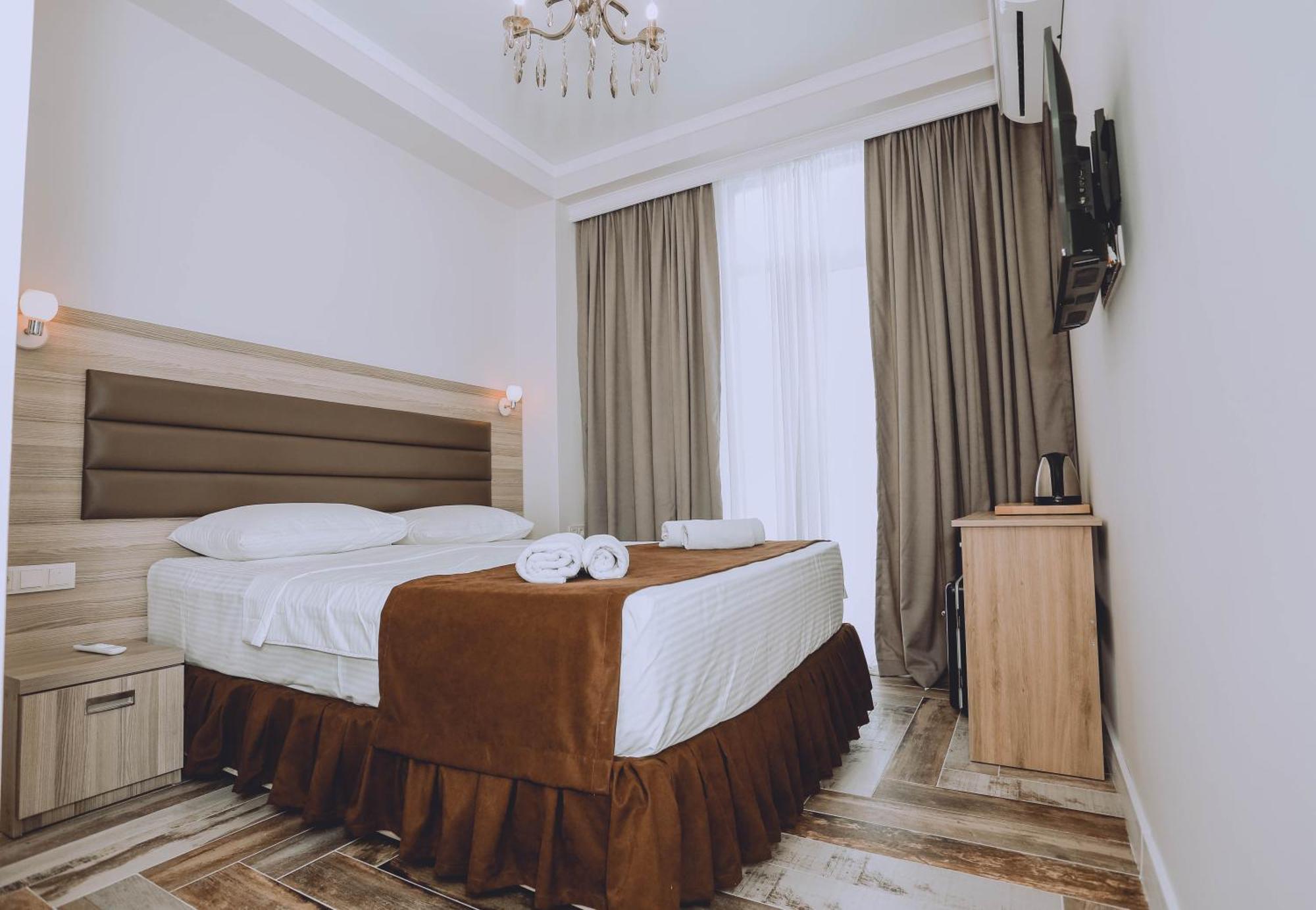 Royal Medis Hotel バトゥーミ エクステリア 写真