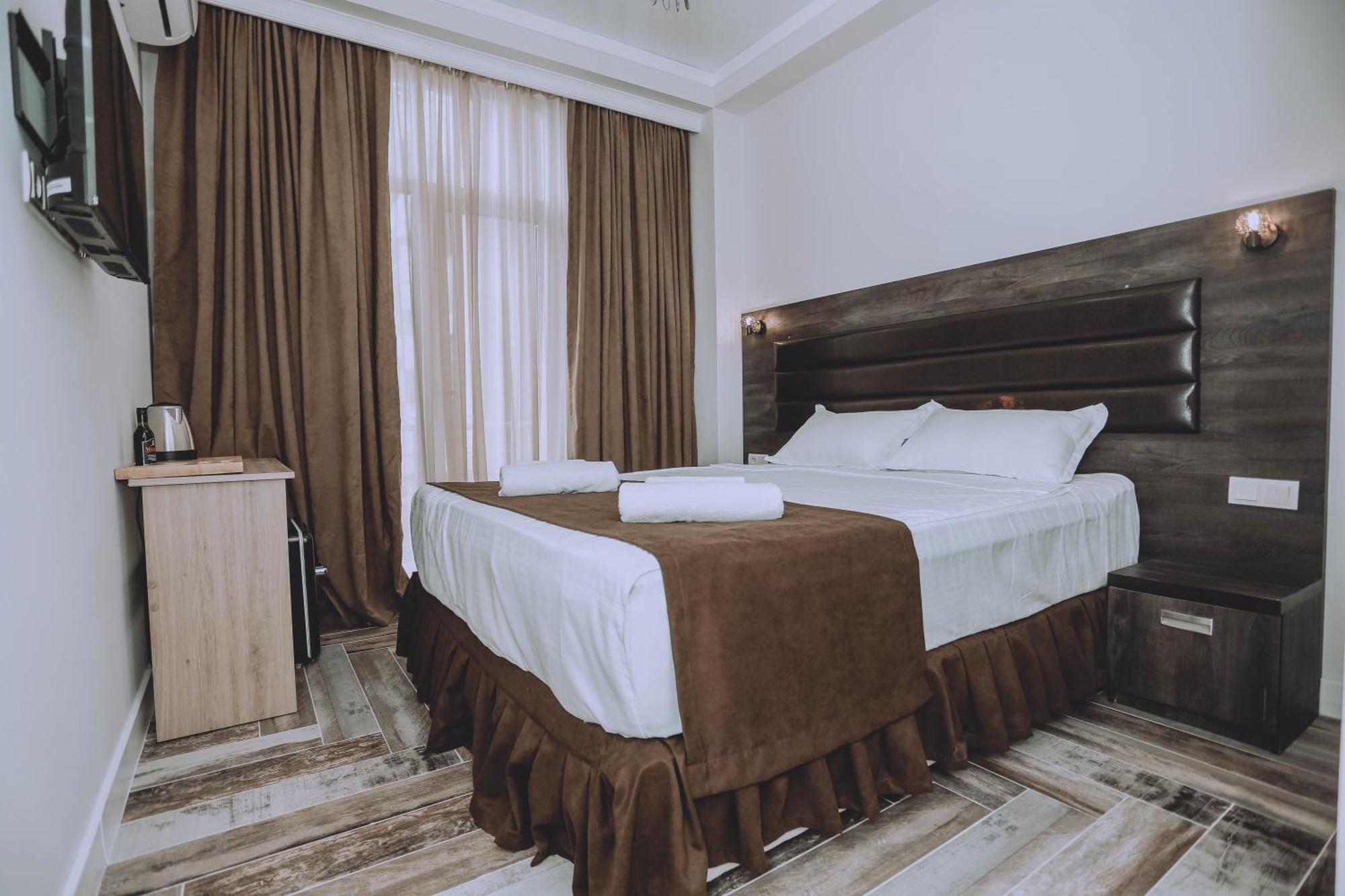 Royal Medis Hotel バトゥーミ エクステリア 写真