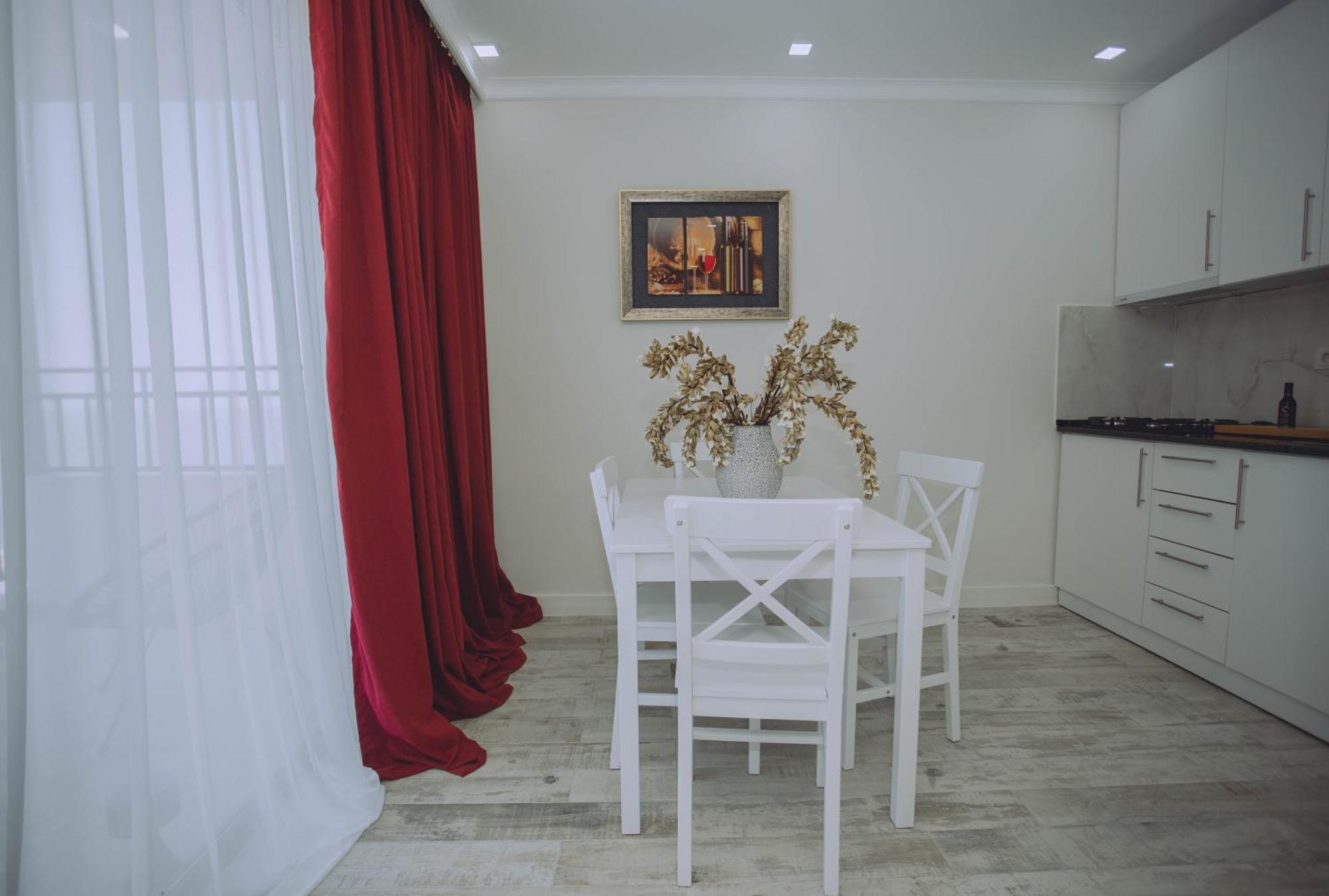 Royal Medis Hotel バトゥーミ エクステリア 写真